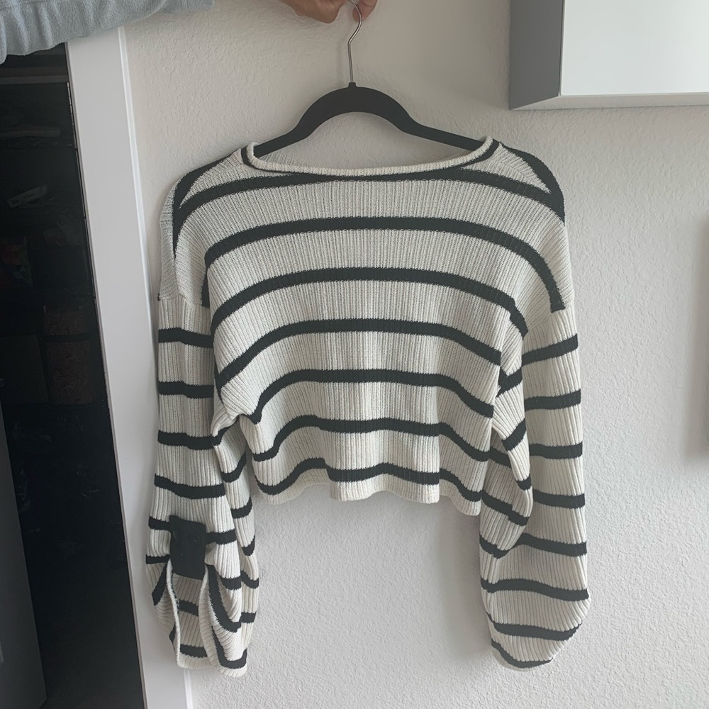 Zara cropped sweater, size Small
